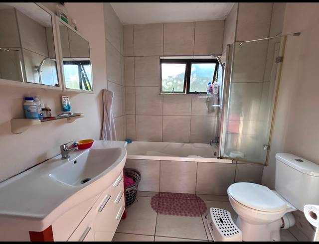 3 BEDROOM APARTMENT TO LET IN BALLITO CENTRAL